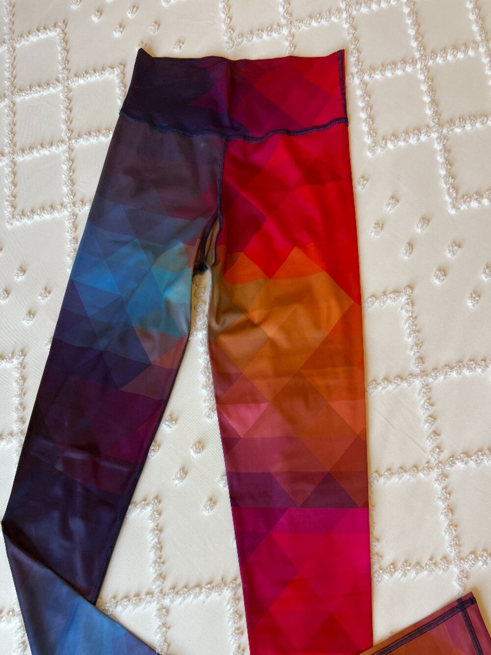 JIVA High Waisted Yoga Leggings - Rainbow Polygon Geometric Print SIZE MEDIUM